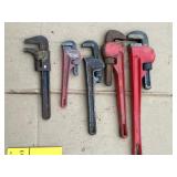 Pipe wrenches