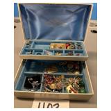 Jewelry box and jewelry