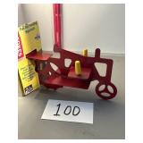 Squirrel feeder tractor squirrel feeder