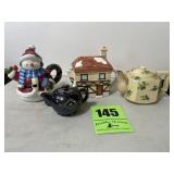 4 teapots