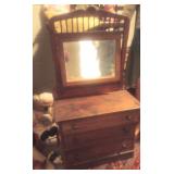 Vintage Childs chest 