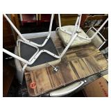 Dinette w/4 Metal Chairs