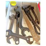 Primitive Wrenches
