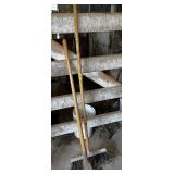 (1) Broom & Ice Scraper