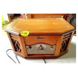 Emerson Radio, Cassette & Turntable (Works) Emerson Radio, Cassette & Turntable (Works)