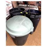 (3) Plastic Trash Cans (1) w/Lid (3) Plastic Trash Cans (1) w/Lid
