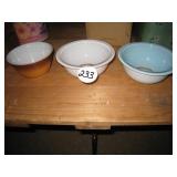 (3) Pyrex Bowls
