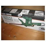 Black & Decker Hedge Trimmer & Bird Feeder