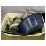 Aluminum Pans & Enamel Pans