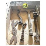 Primitive Wrenches