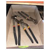 Adjustable Pliers