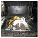 DeWalt electric Circular Saw w/Case