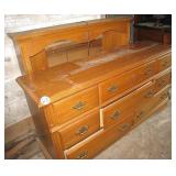 Dresser w/Mirror