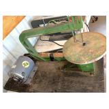 Scroll Saw w/Motor (Works)