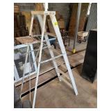 Aluminum Step Ladder