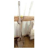 (3) Shovels