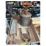 Hanson 100 Pound Scale, Fuel Can & Bottle Topper