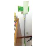(2) Swiffer Mops