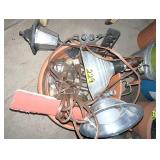 Planter w/Flood Lights & Solar Lights