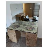 Desk w/Mirror