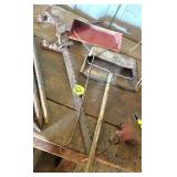 Fence Stretcher & Dust Pan