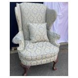 Outstanding Chippendale Ball & Claw Foot Wing