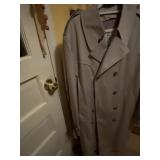 Pristine Vintage London Fog Trench Coat/Rain Coat