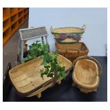 Lot of Baskets & Decorative Accessories