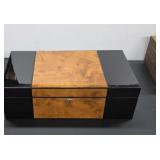 Awesome Lift-Top Jewelry/Collectorsï¿½ Box