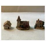 2 Miniature Resin Buildings + 1 miniature ?