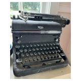 Antique Royal Typewriter