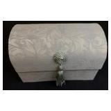 Jewelry box