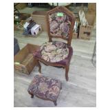 VINTAGE NEEDLEPOINT CHAIR & FOOTSTOOL (SEE PICS >>