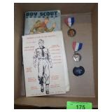 1965 BOY SCOUTS BOOK, BOY SCOUTS MEDALS, SCARF >>>