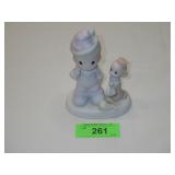 1997 PRECIOUS MOMENTS FIGURINE " SOMEBODY CARES"