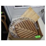 WOODEN CUTTING BOARDS, ACRYLIC SERVING TRAY
