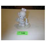 1985 PRECIOUS MOMENTS FIGURINE "WADDLE I DO >>>>