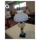 VINTAGE ELECTRIFIED OIL LAMP **NO SHIPPING - SEE >