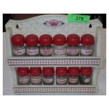 VINTAGE SPICE RACK (GLASS JARS / PLASTIC SHELF)>>>