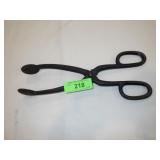 VINTAGE CAST IRON BLACKSMITH TOOL / TONGS