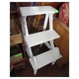 VINTAGE STEP LADDER PLANT STAND 17 1/2 x 20 x 32