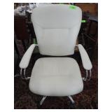 SHEEN MAX LEATHER DESK CHAIR (SEE PICS FOR >>>>>