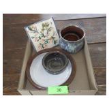 ASST. HANDMADE POTTERY PLANTER, BOWLS & PLANT >>>>