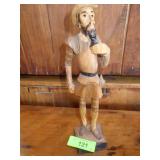 VINTAGE HAND CARVED DON QUIJOTE FIGURE  (CHIP ON>>