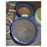 2 LARGE PLANTERS (9" & 10")