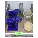 CERAMIC HORSE BOOKENDS (SEE PICS FOR CONDITON)>>>