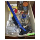 HINGES, MENDING PLATES, HOOKS, CHAIN, WOOD SCREWS>