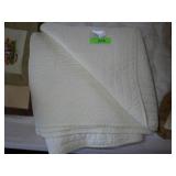 FULL / QUEEN QUILTED BLANKET