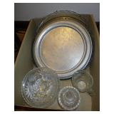 VTG PRESSED GLASS BOWLS, CAKE / SERVING PLATES>>>