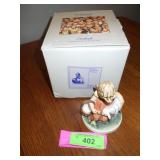 VINTAGE GOEBEL HUMMEL FAVORITE PET FIG. W/ BOX